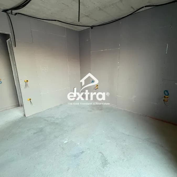 Shitet Penthouse 3+1 Liqeni Thate, Tirane 3