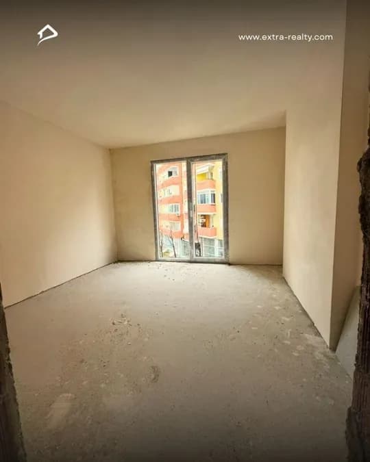 Shitet 1+1 tek Liqeni Thate , mbrapa Radisson 2
