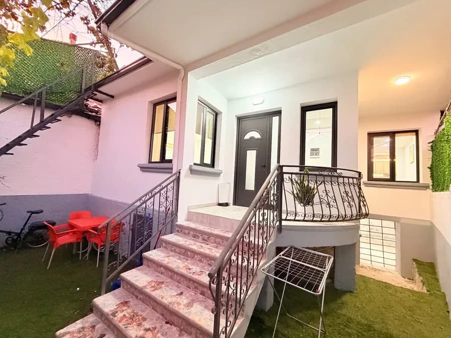 Shitet shtepi private 2+1 okazion me cmim apartamenti 2
