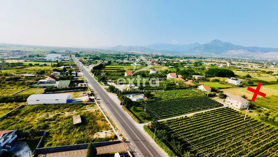 Shitet 6600m2 toke prane Meteor Shtoj 99.000 € 2