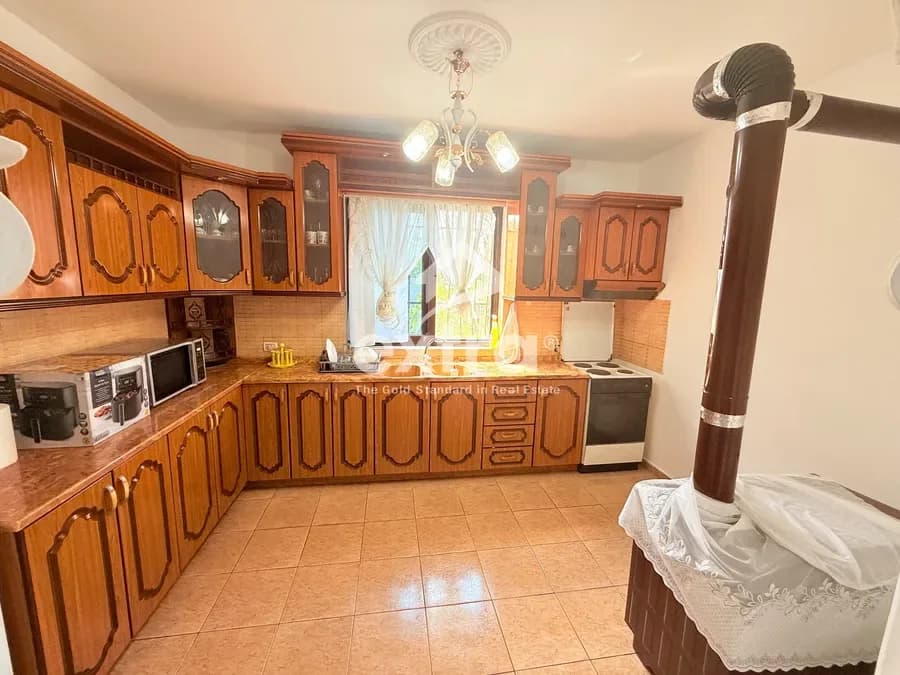 Shitet shtepi private 3+1 ne golem shkoder 2