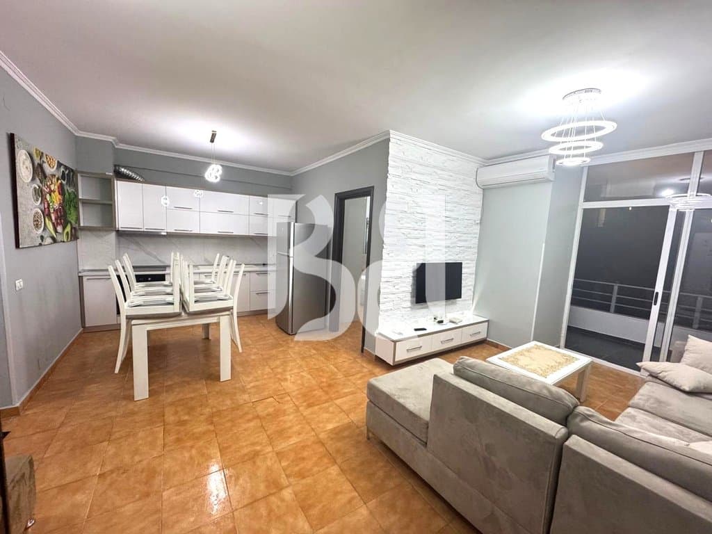 APARTAMENT 1+1+BALLKON ME QIRA NE ASTIR*