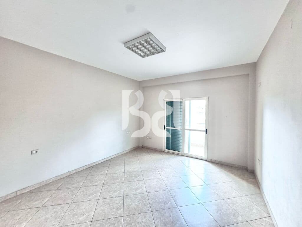 APARTAMENT /AMBIENT ME QIRA NE KOMUNEN E PARISIT PRANE UNAZES SE MADHE 3+1+2 3