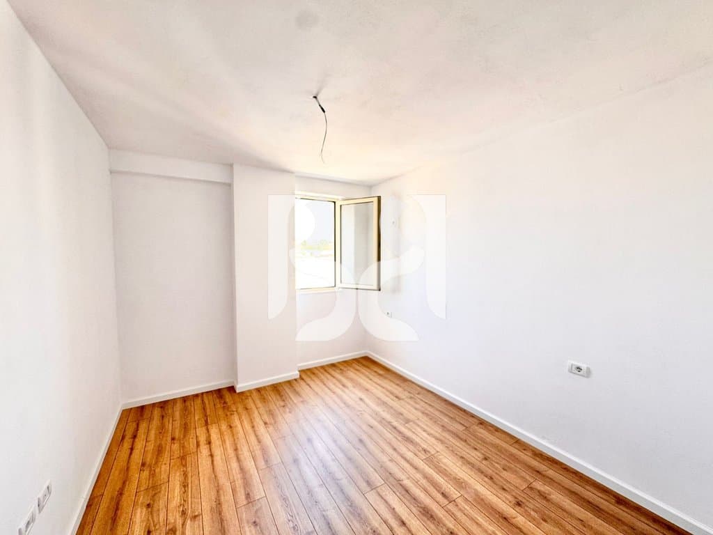 *APARTAMENT 1+1 NE SHITJE KOMPLEKSI I TOM DOSHIT SHKOZE 4