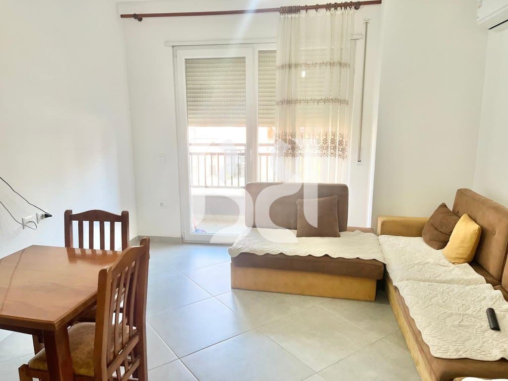 APARTAMENT ME QIRA 1+1+BALLKON+POST PARKIMI ASTIR VILA L2 4