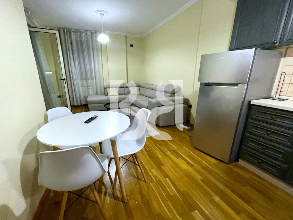 Apartament 1+1 me Qira pranë Drejtorisë së Policisë – Rruga Myslym Shyri | 55 m² | Kati 4 | 70,000 Lekë 4