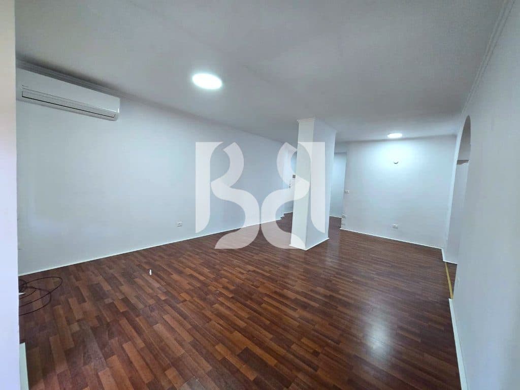 JEPET ME QIRA AMBIENT PËR ZYRA NË BLLOK – PRANË LIBRIT UNIVERSITAR | 1,300 €/Muaj 2
