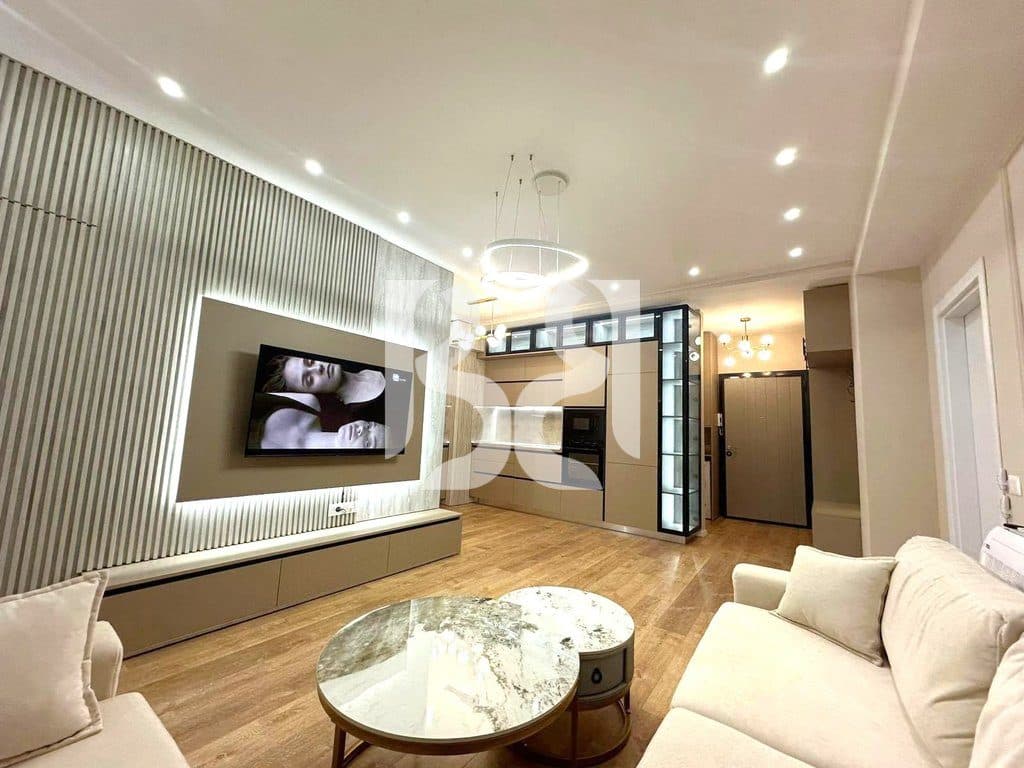 APARTAMENT 2+1+2 ME QIRA TEK SHKOLLA E KUQE, PAZARI I RI
