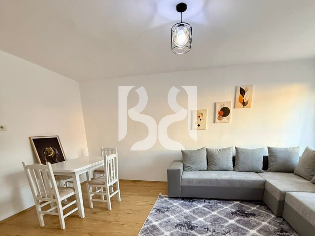 JEPET APARTAMENT 1+1 ME QIRA NE RRUGEN BARDHYL.** 2