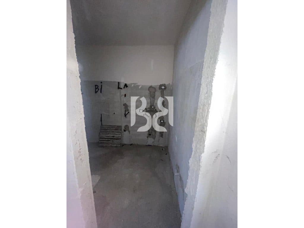 APARTAMENT 1+1 NË SHITJE NË REZIDENCËN TOM DOSHI, SHKOZË, TIRANË. 4