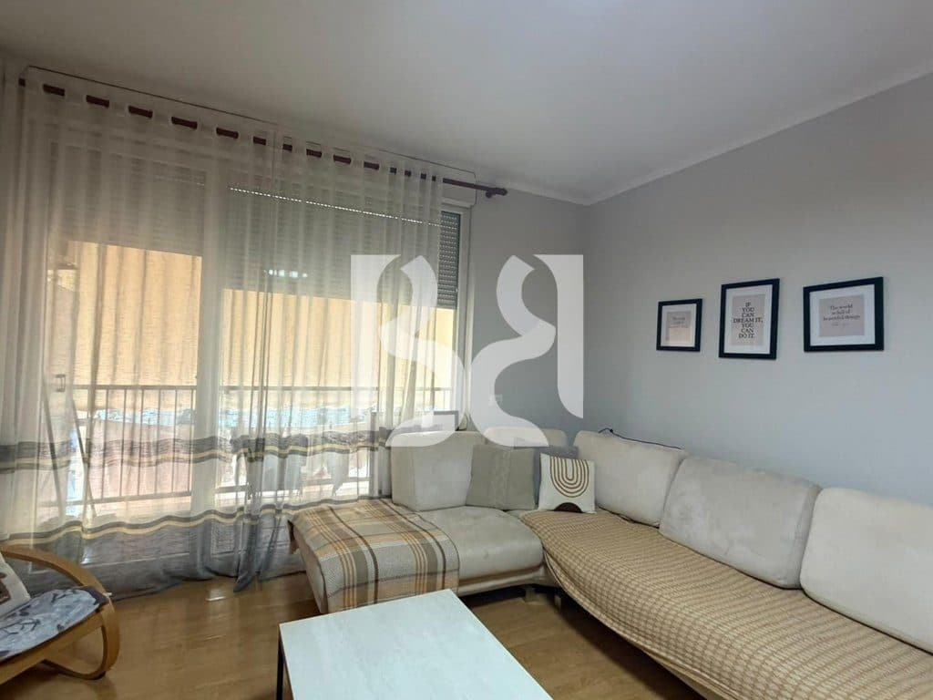 APARTAMENT ME QERA 2+1 PRANE RRUGES SE KAVAJES,TE 21* 3