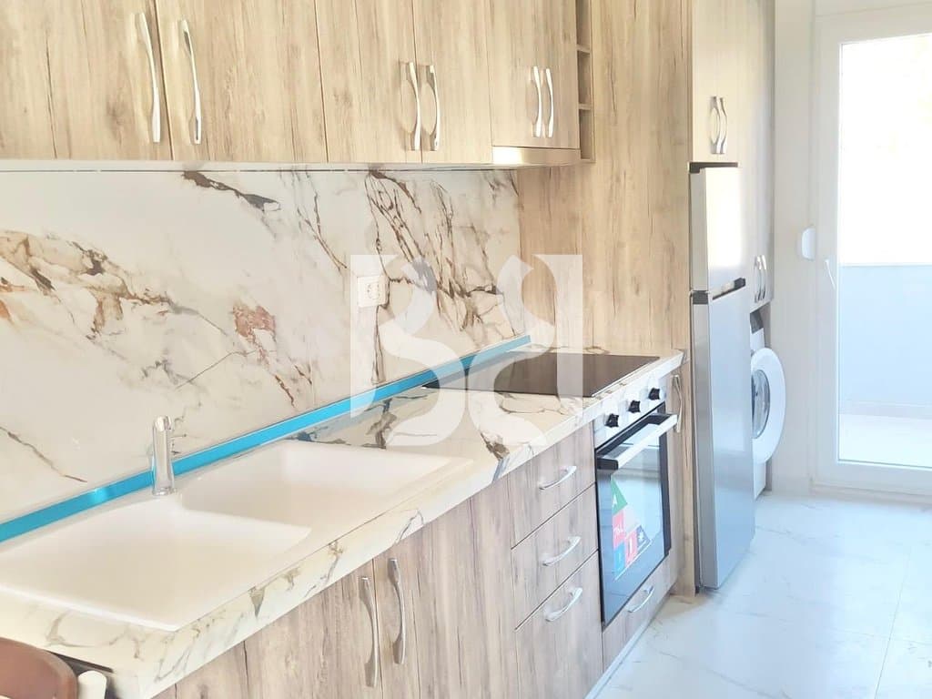 APARTAMENT 1+1+POST PARKIMI ME QERA NE SHKOZE**