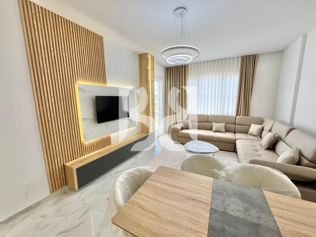 APARTAMENT 2+1 ME QIRA KAMEZ 60,000 LEKE*