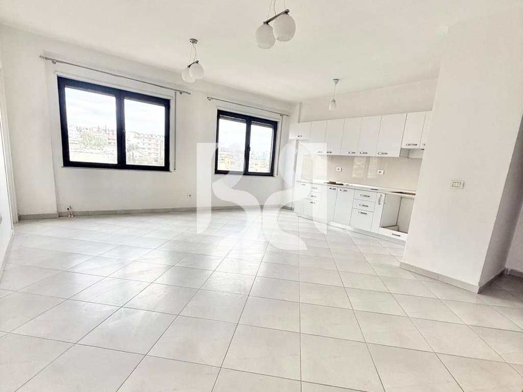 SHITET APARTAMENT 2+1+2 TEK ISH TREGU ELEKTRIK