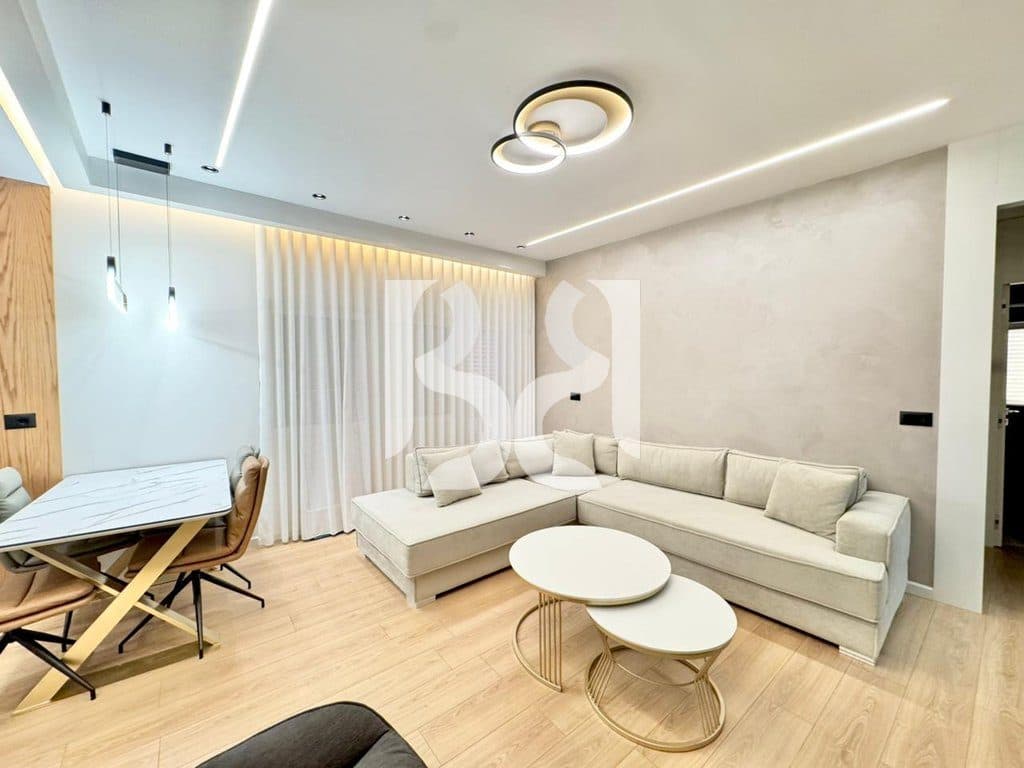 APARTAMENT 1+1+BALLKON ME QIRA NE LAKE LAND, FARKE