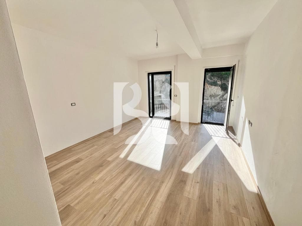 SHITET APARTAMENT 1+1 KODRA E DIELLIT 2* 3