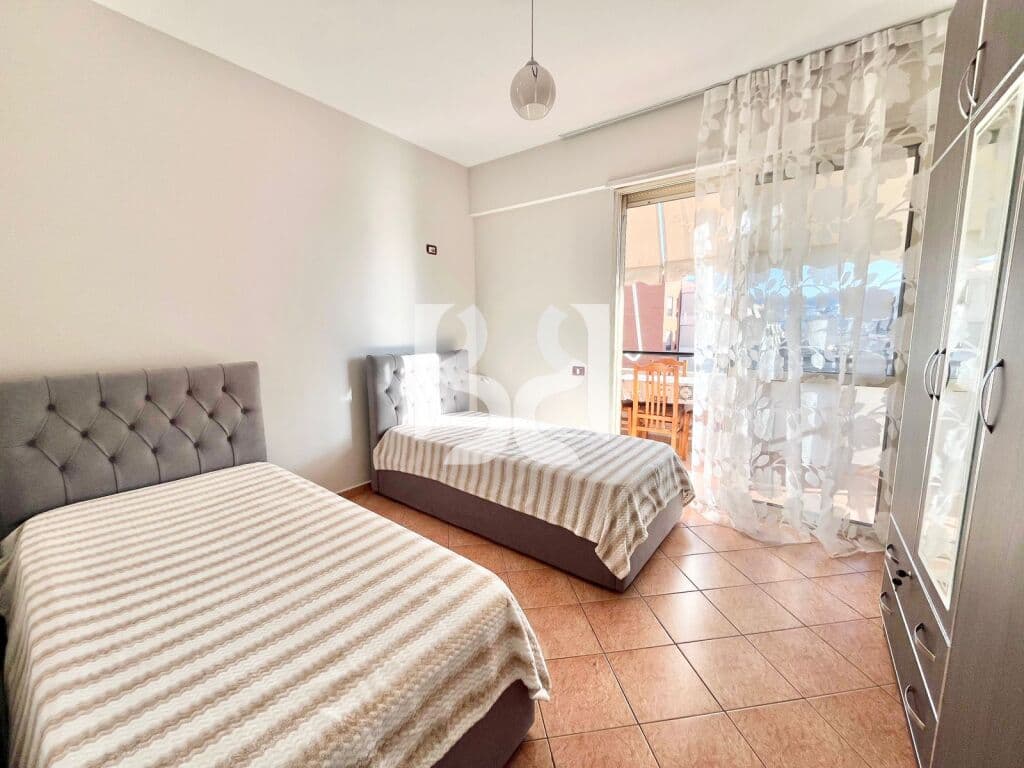 JAPIM APARTAMENT ME QIRA 2+1 TE RRUGA E KAVAJES 4