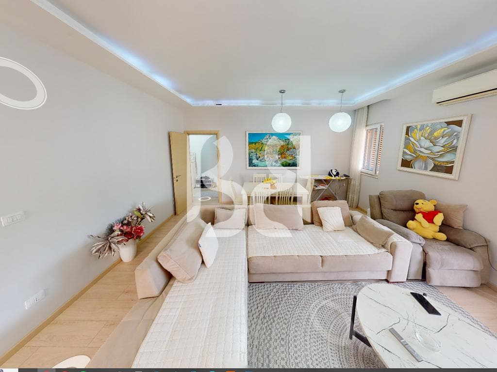 APARTAMENT 2+1+2+2 BALLKONE +VERANDE TE LIQENI I THATE PRANE RADISSON HOTEL 4