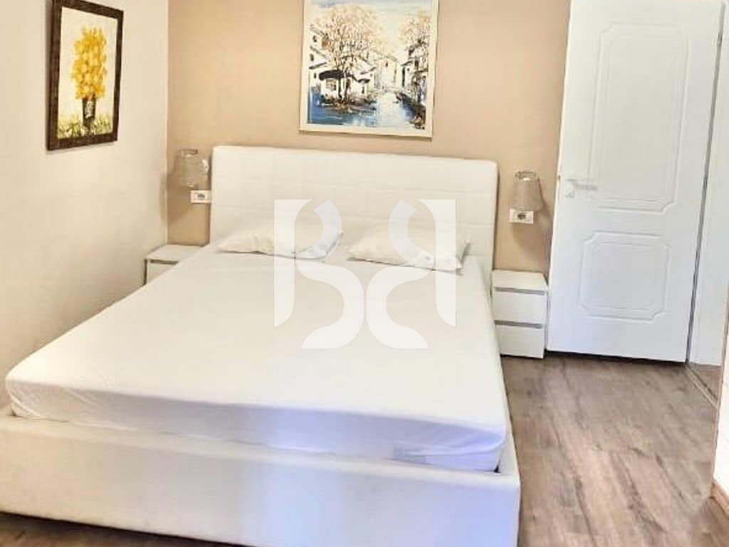 APARTAMENT ME QERA 1+1 TEK BULEVARDI BAJRAM CURRI,PRANE XHAMISE SE TABAKEVE 4
