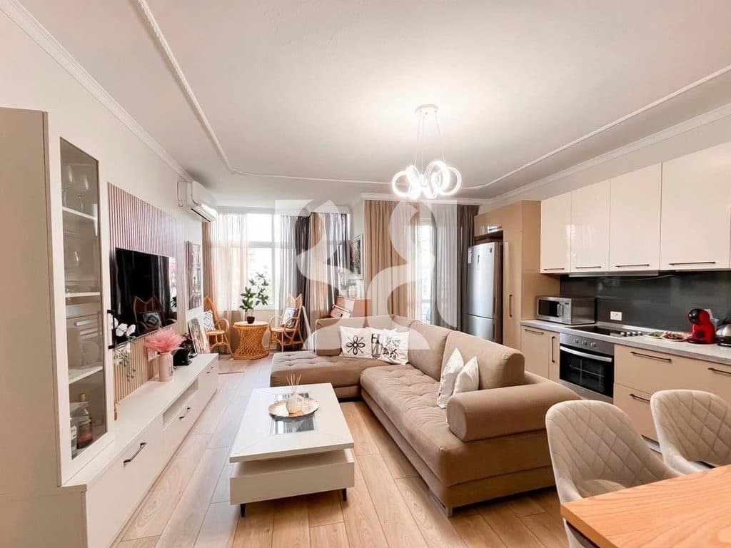 APARTAMENT ME QIRA 3+1 TEK PALMA E ARTË, PËRBALLË ISH EKSPOZITËS 3