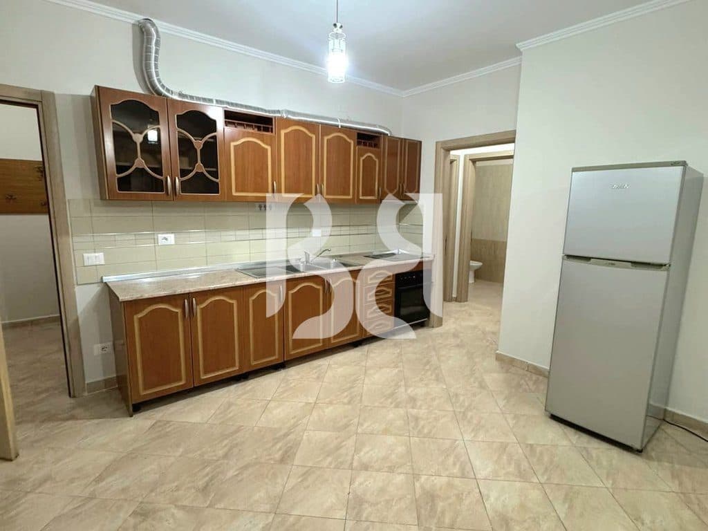 APARTAMENT ME QIRA 2+1+2 TEK ISH-TREGU ELEKTRIK, TIRANË