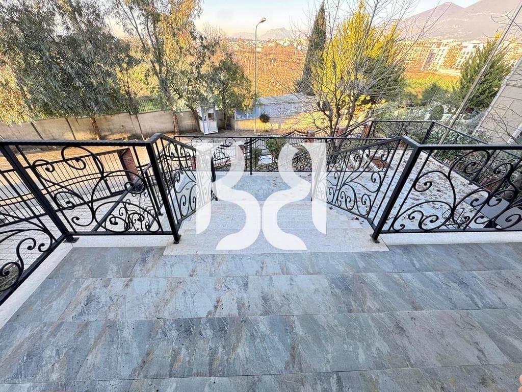 VILË LUKSOZE 3 KATESHE ME QERA NË ACACIA HILLS TIRANË 4