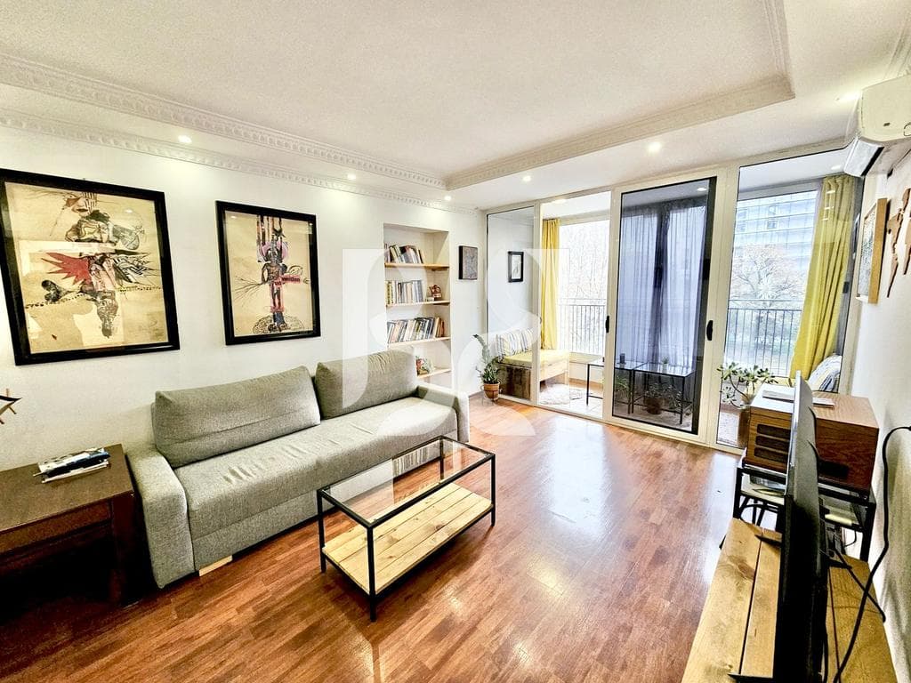 APARTAMENT 1+1 ME QIRA, QENDER TEK PIAZZA PAS MUZEUT KOMBETAR