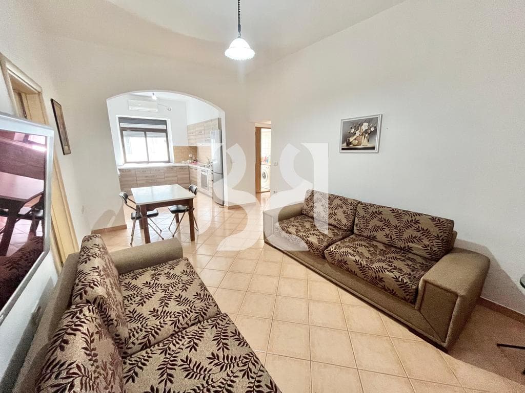 APARTAMENT 3+1+BALLKON ME QIRA QENDER PRANE KAFE FLORA*