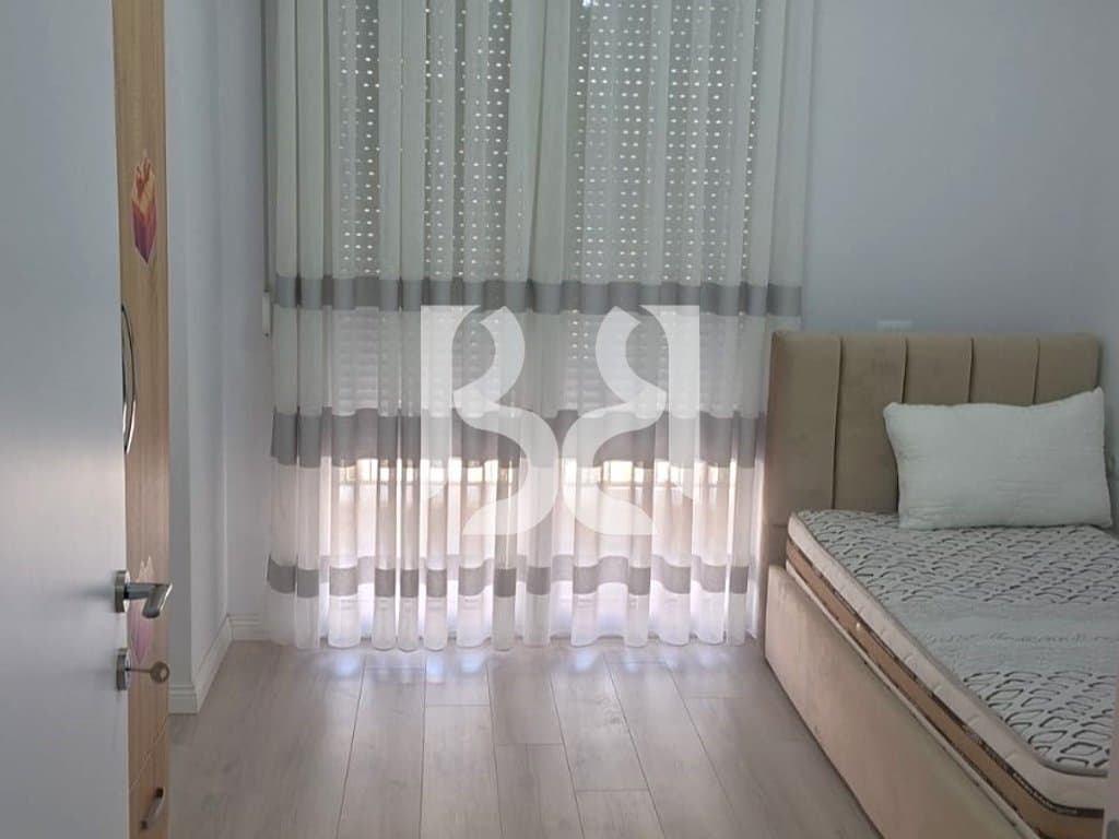APARTAMENT ME QERA 2+1+2 UNIVERS CITY 4
