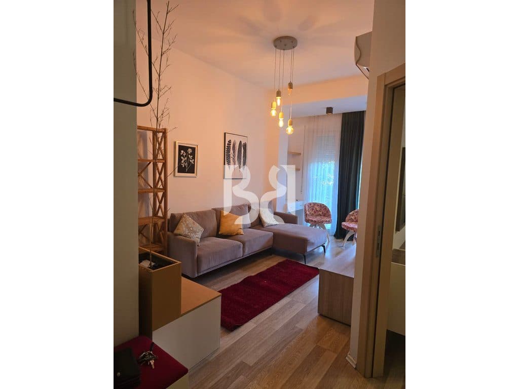 APARTAMENT ME QERA 1+1+PARKIM TE KODRA E DIELLIT 2 3