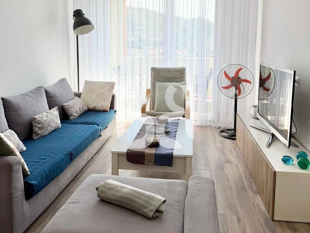 APARTAMENT ME QERA 2+1 TE KOMPLEKSI GOLEN PARK