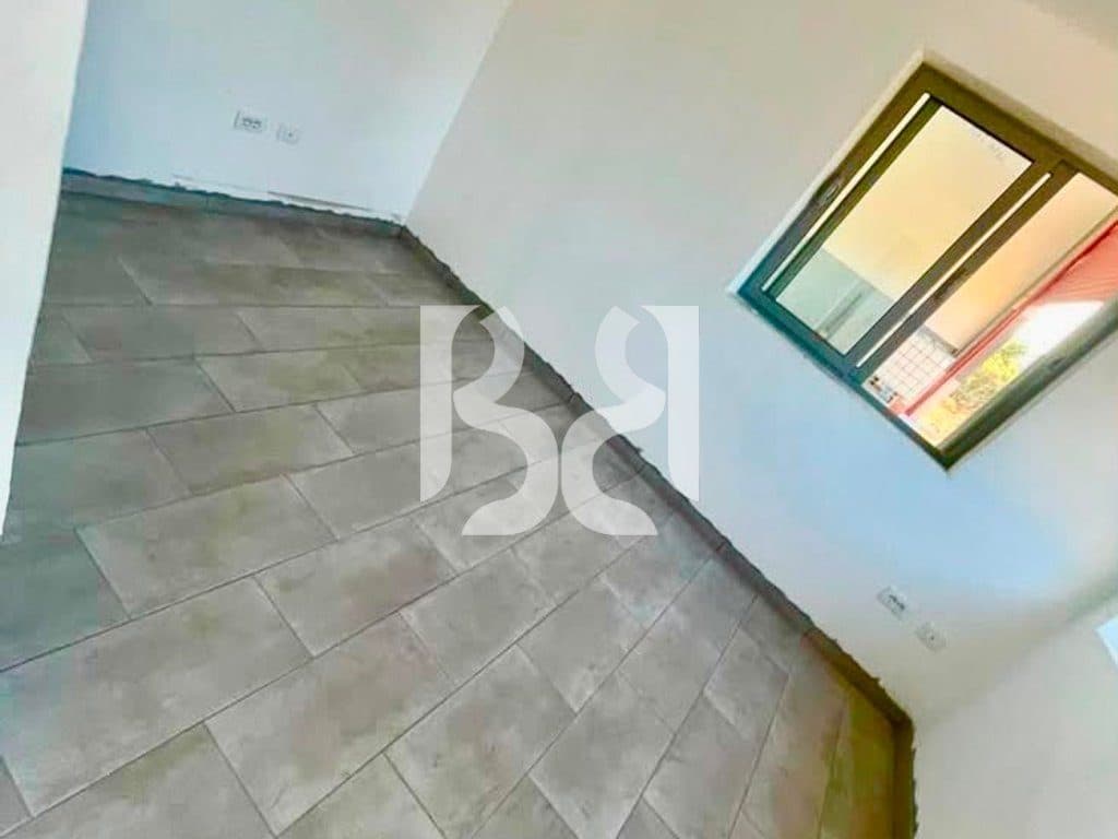 Kapanon Industrial për Qira në Vorë – Magazinë dhe Objekt Biznesi me Sipërfaqe 1,065 m²