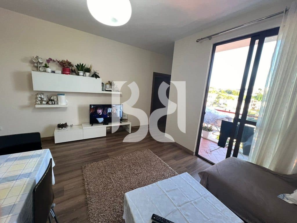 APARTAMENT ME QERA 2+1 PRANE QYTET STUDENTI, RRUGA GRAMOZ PASHKO 2