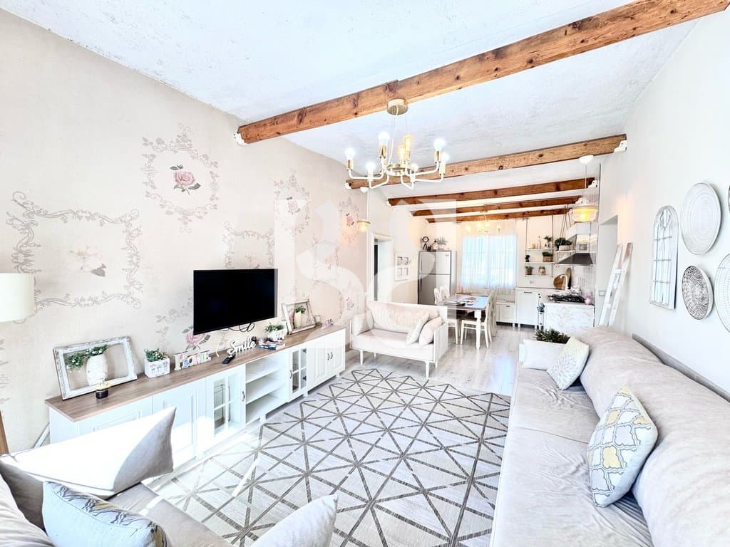 *APARTAMENT NE SHITJE TE DISPANCERIA 2+1+2 PRANE STACIONI TE TRENIT