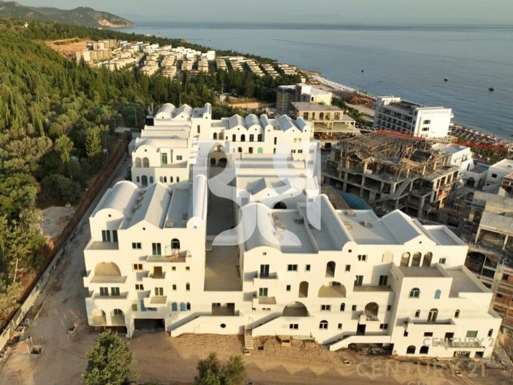 Apartament 2+1 për shitje në Dhërmi Kompleksi Dhermi Santorini 2, Village Square 4