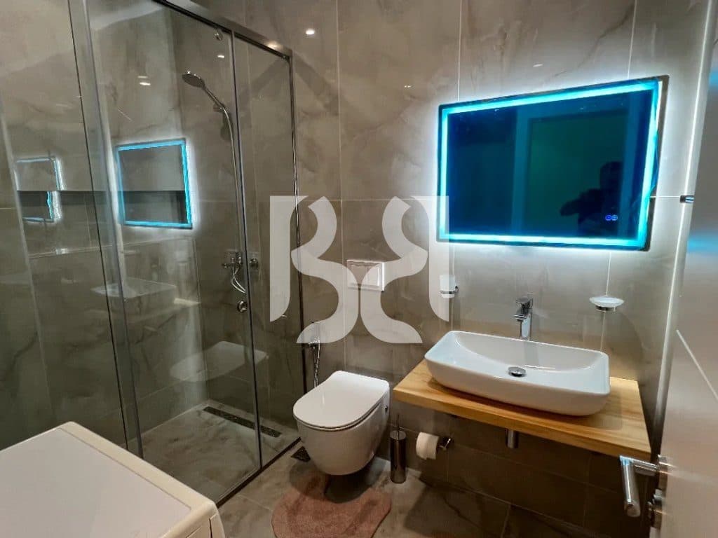 APARTAMENT 1+1 ME QERA TE ISH TREGU ELEKTRIK** 3