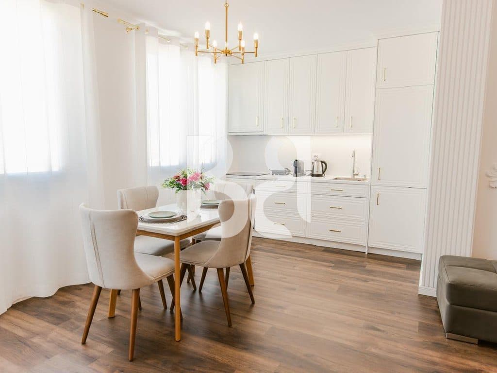 APARTAMENT 1+1 ME QIRA PRANE VILA L,ASTIR