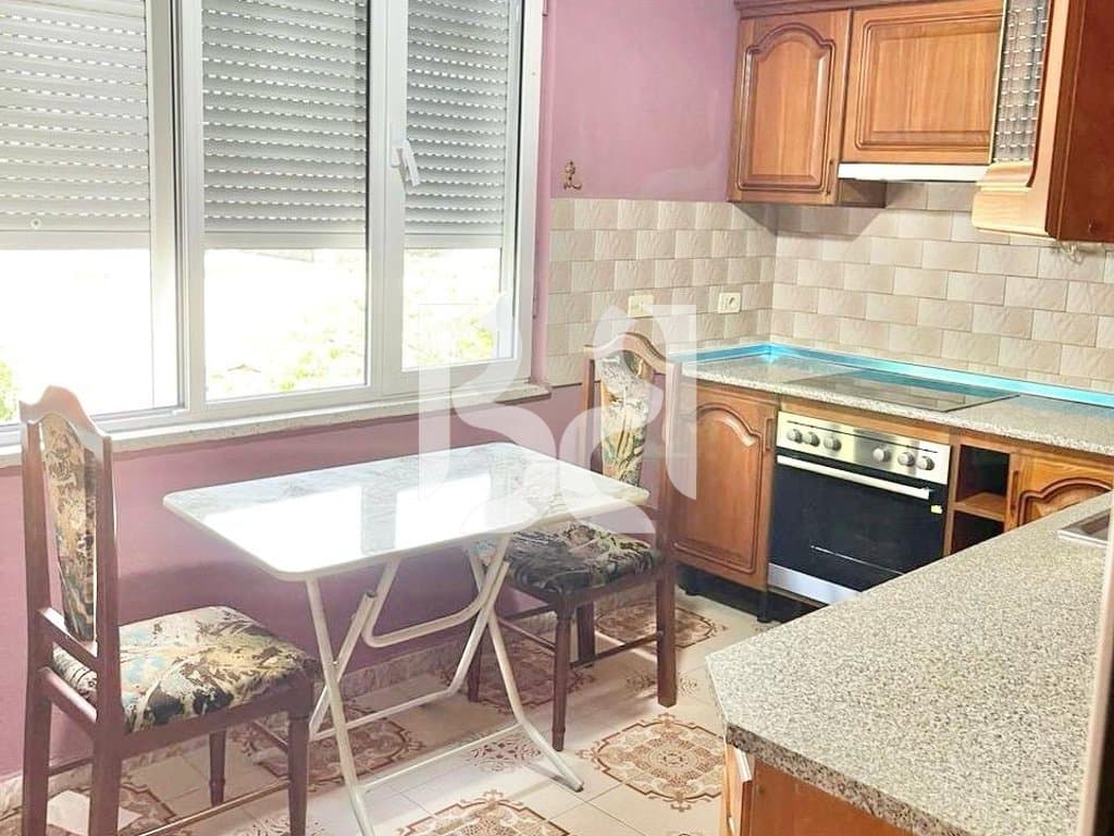 APARTAMENT ME QERA 2+1+2 BULEVARDI GJERGJ FISHTA 2