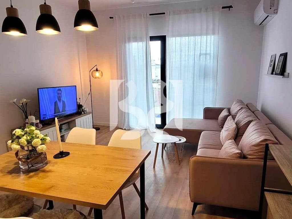 Apartament 1+1 me Qira pranë Shkollës Mihal Grameno | 60,000 Lekë
