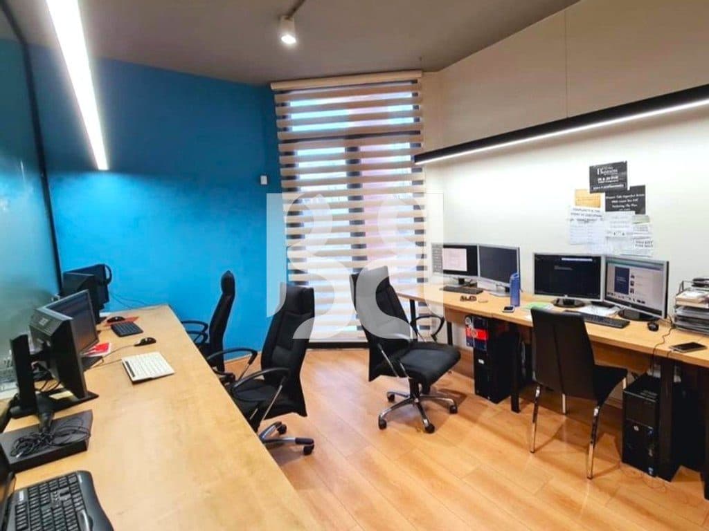Ambient Zyrash me Qira te Kopshti Zoologjik, Tiranë – 200 m², i Mobiluar, me Fasade nga Rruga | 3,000 €/muaj 4