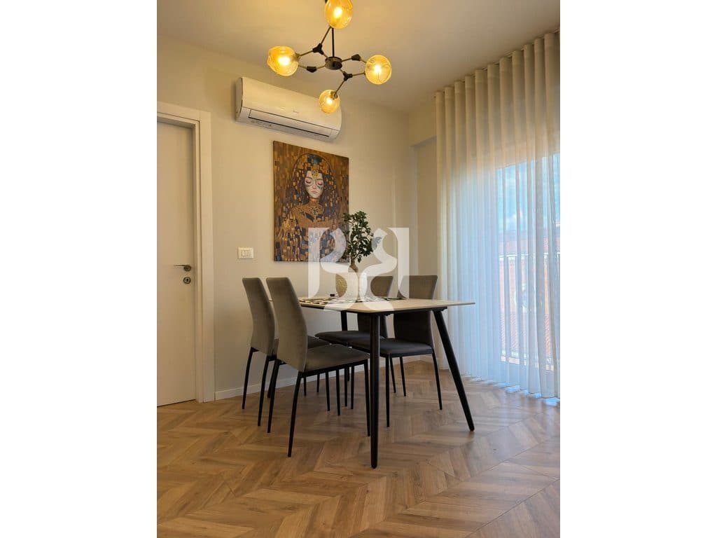 SHITET APARTAMENT 1+1 TEK RRUGA KAVAJËS 4