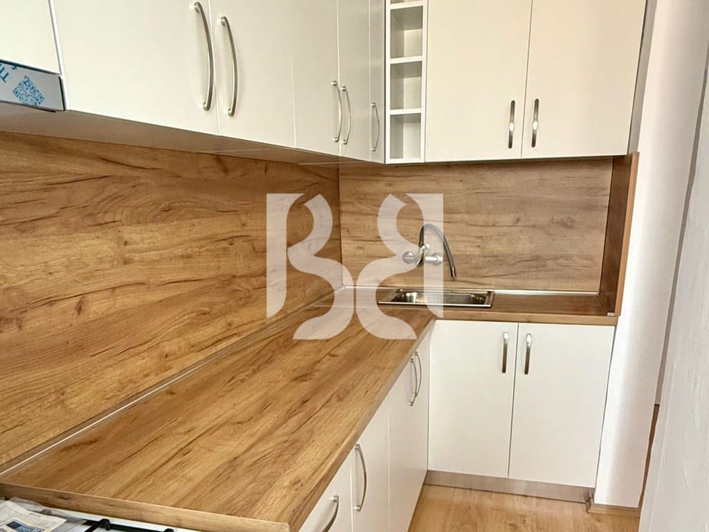 JEPET APARTAMENT 1+1 ME QIRA NE RRUGEN BARDHYL.** 4