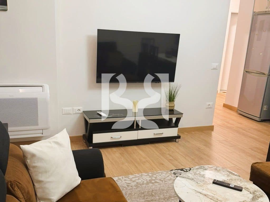 APARTAMENT 2+1 ME QIRA PRANE RESTORANT FRESKU 2