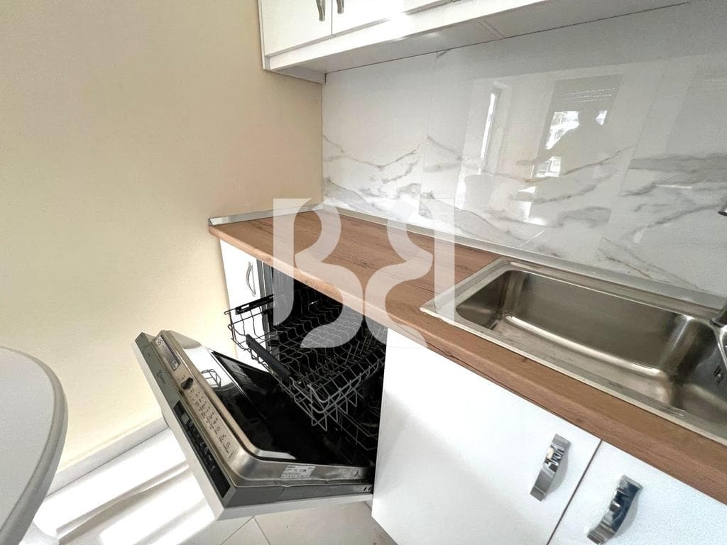 APARTAMENT 2+1+2+BALLKON ME QIRA AFER KOMPLEKSIT MANGALEM, ALI DEMI 4