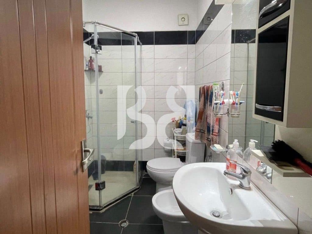 APARTAMENT ME QERA 2+1 TE PALLATET CABEJ, MISTO MAME 2