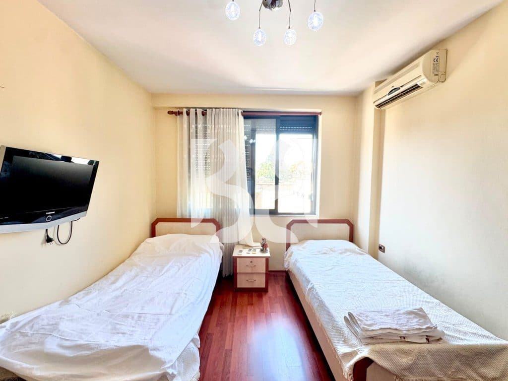 APARTAMENT ME QIRA 2+1+2 TEK KOMPLEKSI JOENA, 21 DHJETORI 4