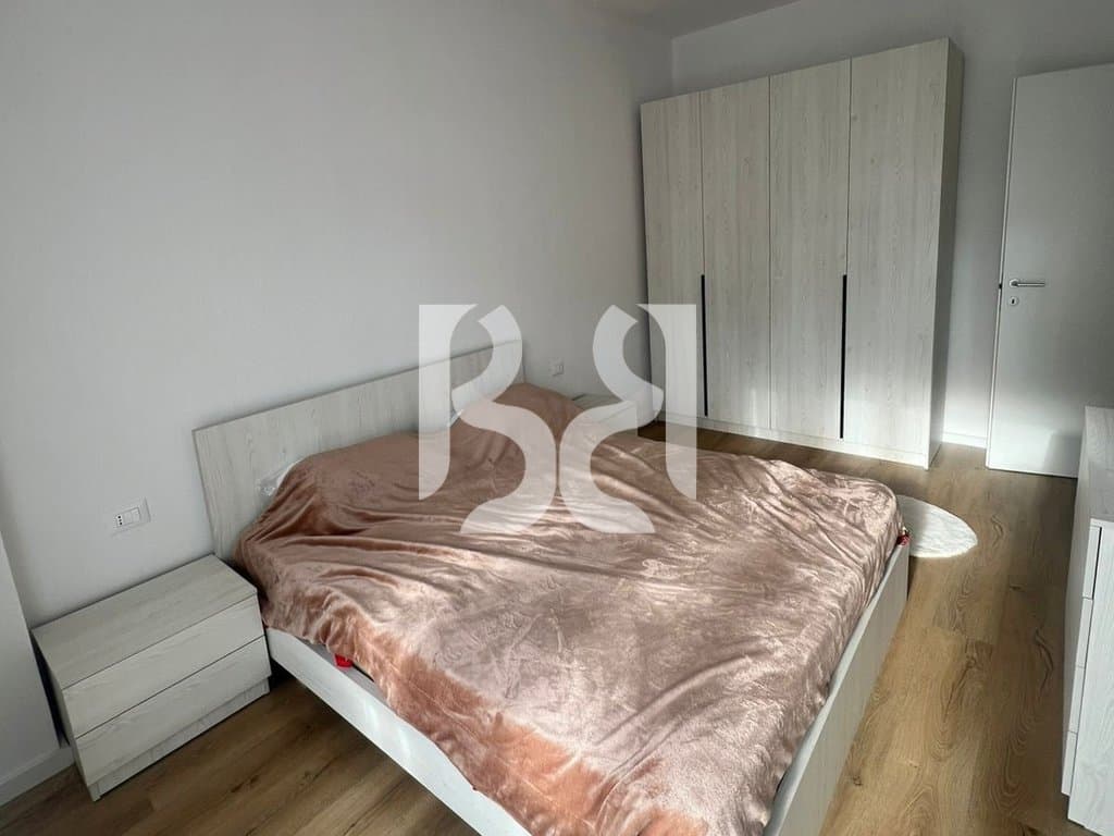 JEPET APARTAMENT 2+1 ME QIRA NE BULEVARDIN E RI** 3