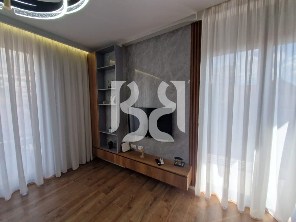 APARTAMENT 1+1+ VERANDE + POST PARKIMI, ME QIRA, PAZARI I RI 3