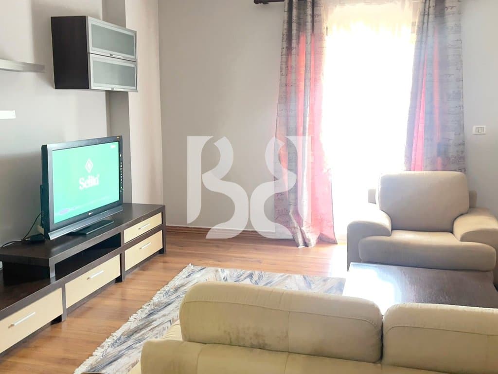 APARTAMENT 1+1 ME QIRA NE XHAMLLIK*