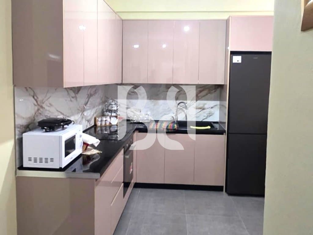 APARTAMENT 2+1+POST PARKIMI ME QERA TEK UNIVES CITY 500EURO 3